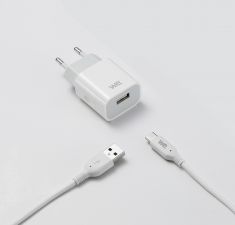 Bundle chargeur secteur + câble Chargeur 1 USB+1 Câble USB/USBC Sortie max 2.4A / version USB 2.0 blanc